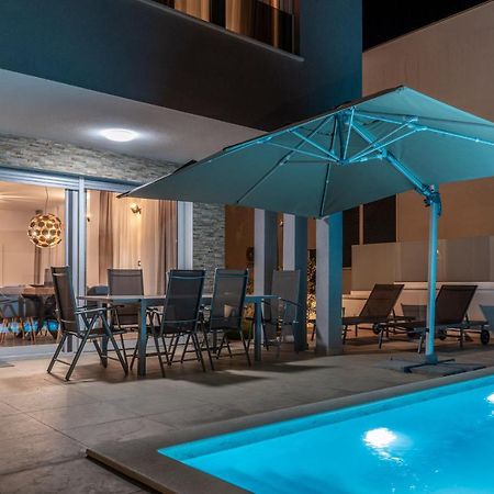 ורסי Villa Dea - Dein Rueckzugsort Am Meer Mit Beheiztem Pool מראה חיצוני תמונה
