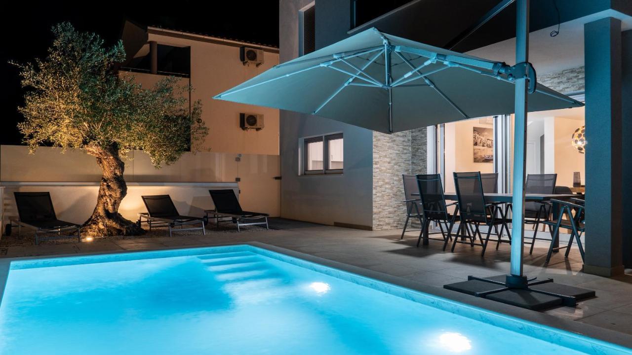 ורסי Villa Dea - Dein Rueckzugsort Am Meer Mit Beheiztem Pool מראה חיצוני תמונה