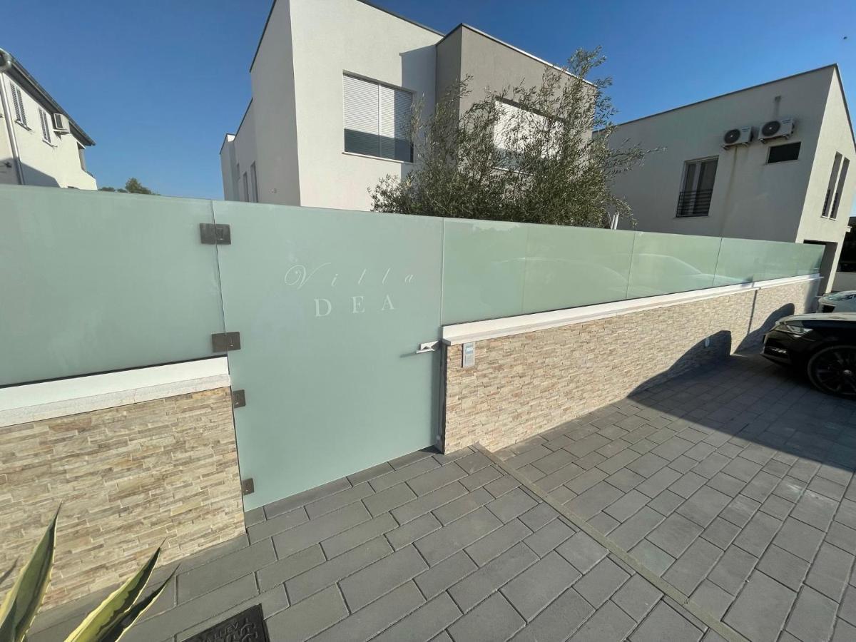 ורסי Villa Dea - Dein Rueckzugsort Am Meer Mit Beheiztem Pool מראה חיצוני תמונה